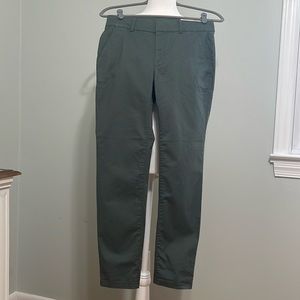 Loft Women’s Girlfriend Chino Pant, NWT, size 2.